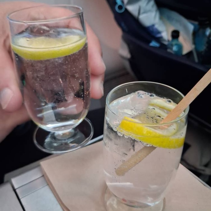 are drinks free on tui long haul flights